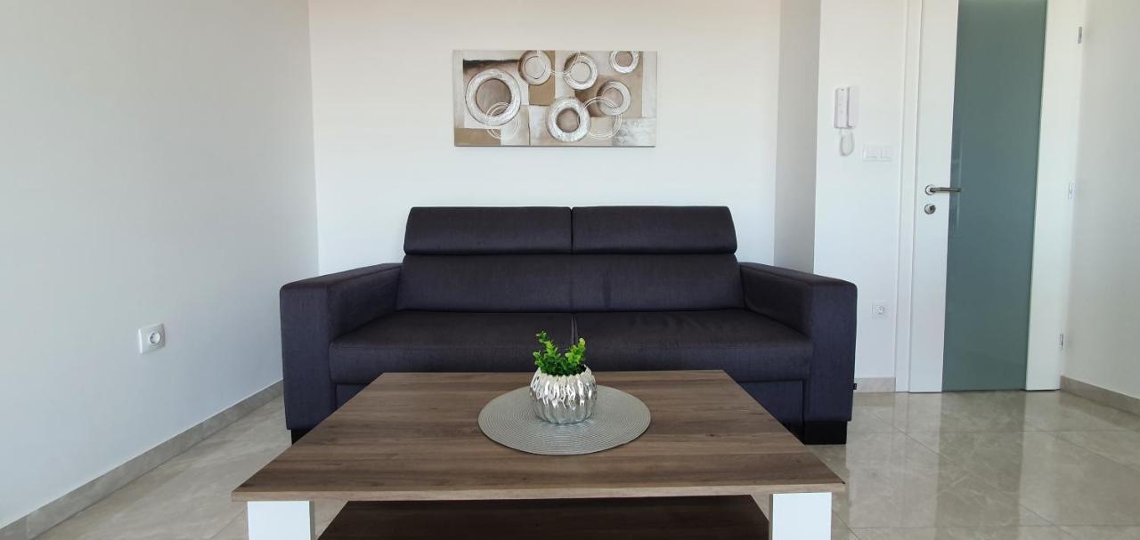 Seahorse Luxury Apartment With Pool And Sea View Novalja Eksteriør billede